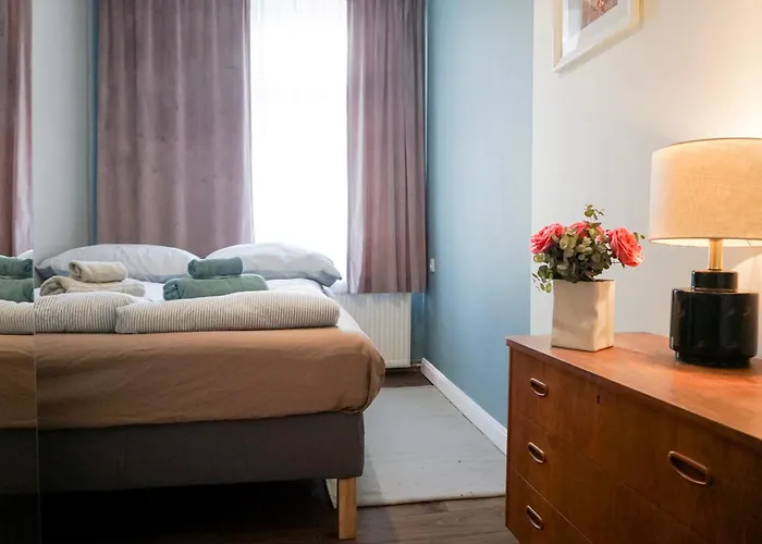 Apartment Rosa Marina - Klimatyczny - Centrum Wrzeszcz - 2 Sypialnie - Blisko Pkp *